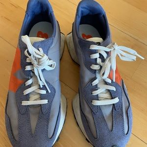 New Balance 317 Aritzia shoes orange and magnetic blue